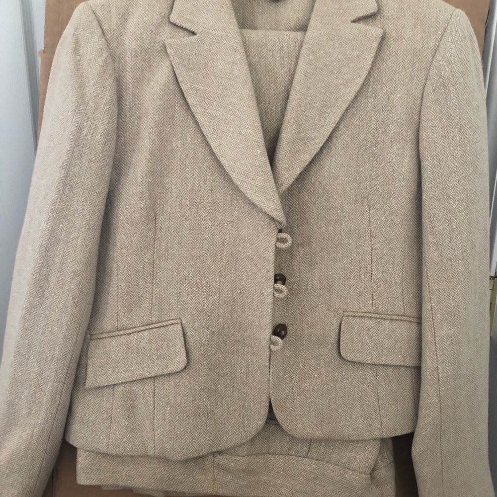 Dalia polyester/wool tweed blend pants suit. Tan with a bit of gold shimmer.